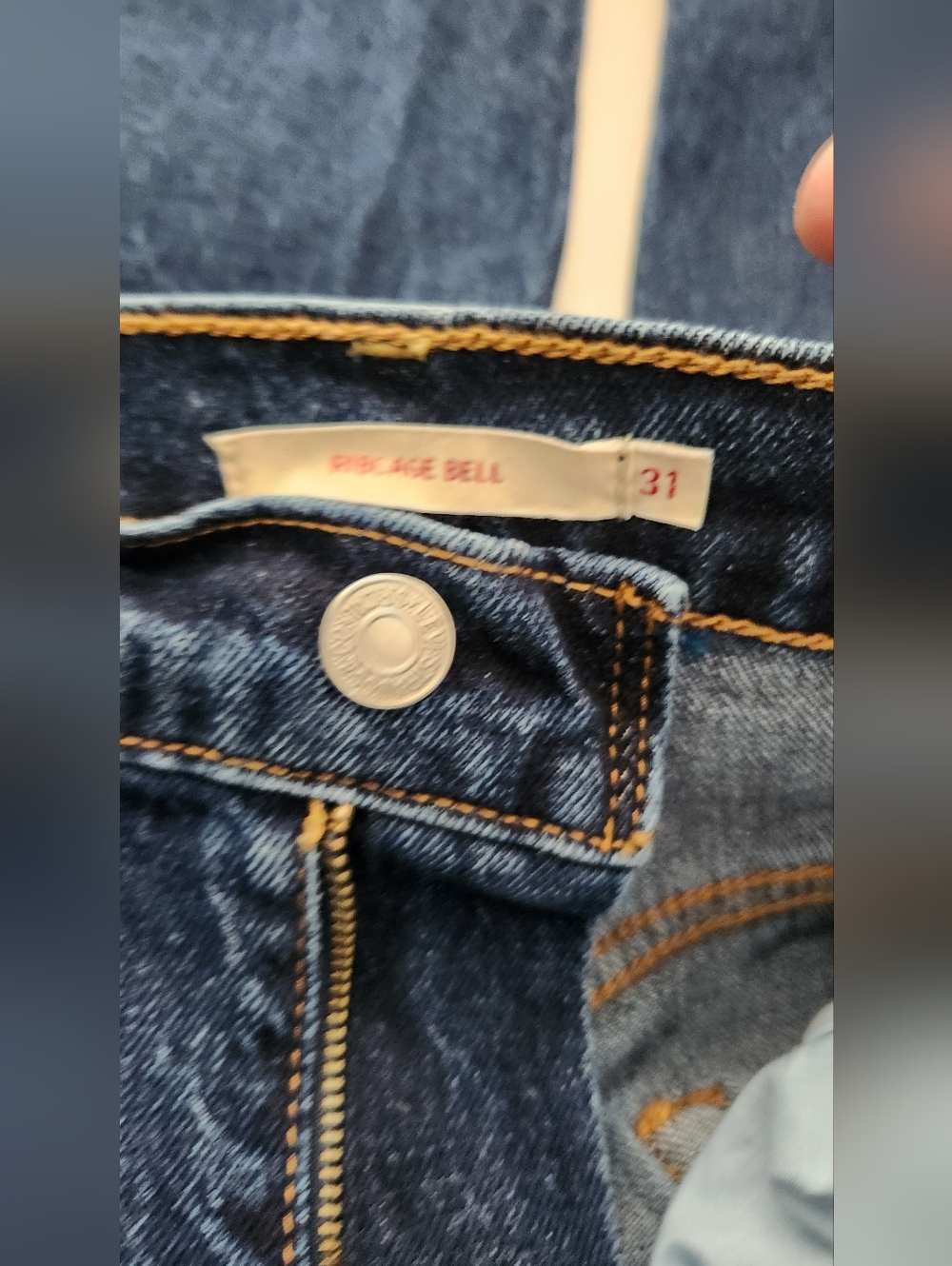 Levi's Ribcage Bell Jeans Size 31 - Picture 11 of 14